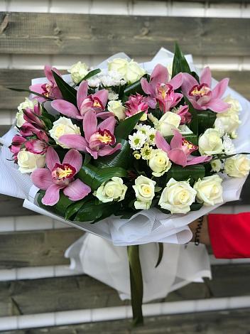 Букет цветов из: Розы и Хризантемы в Каменной Балке