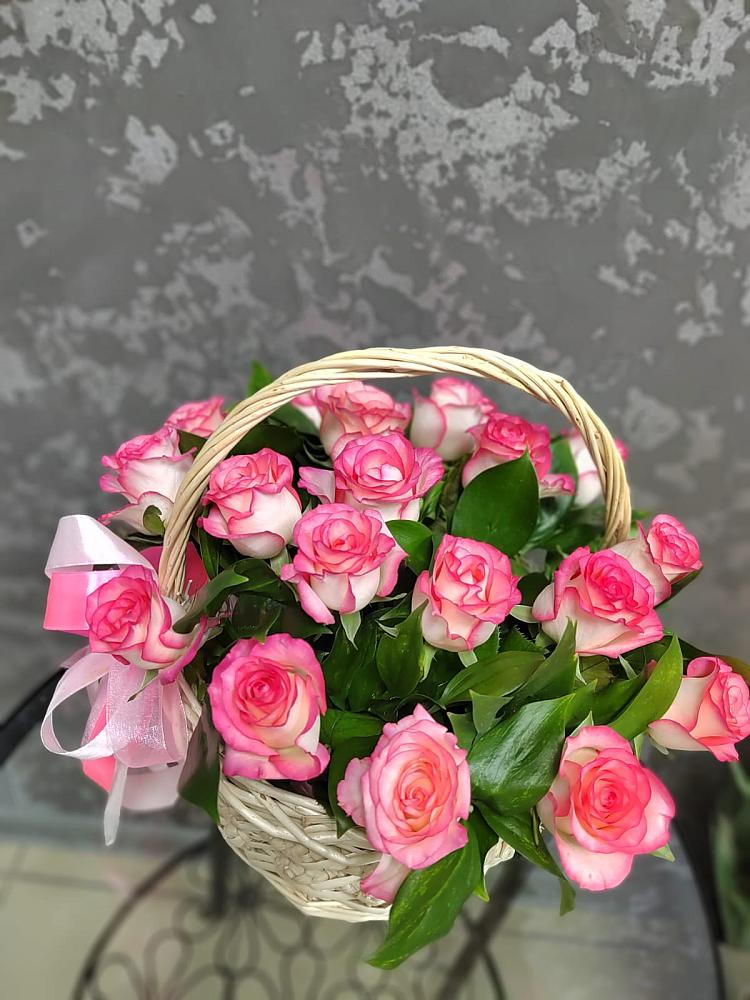 Цветочная композиция из Розы в корзине в Каменной Балке