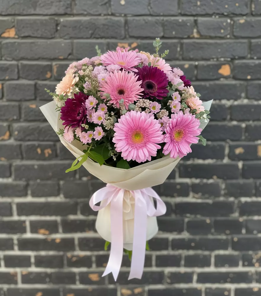 Букет цветов из: Герберы и Хризантемы в Каменной Балке