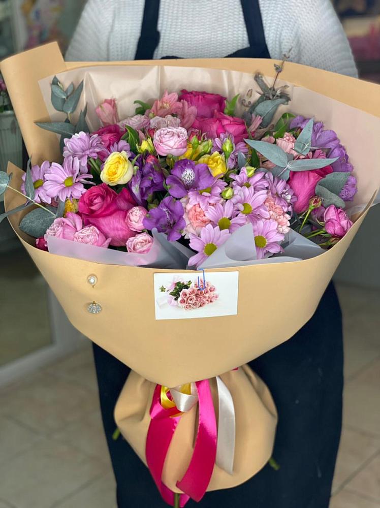 Букет цветов из: Хризантемы, Гвоздики и Альстромерии в Каменной Балке