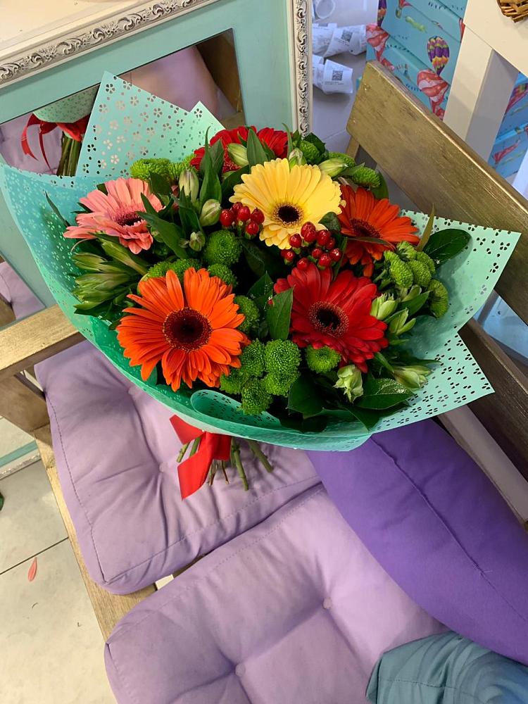 Букет цветов из: Герберы, Хризантемы и Альстромерии в Каменной Балке