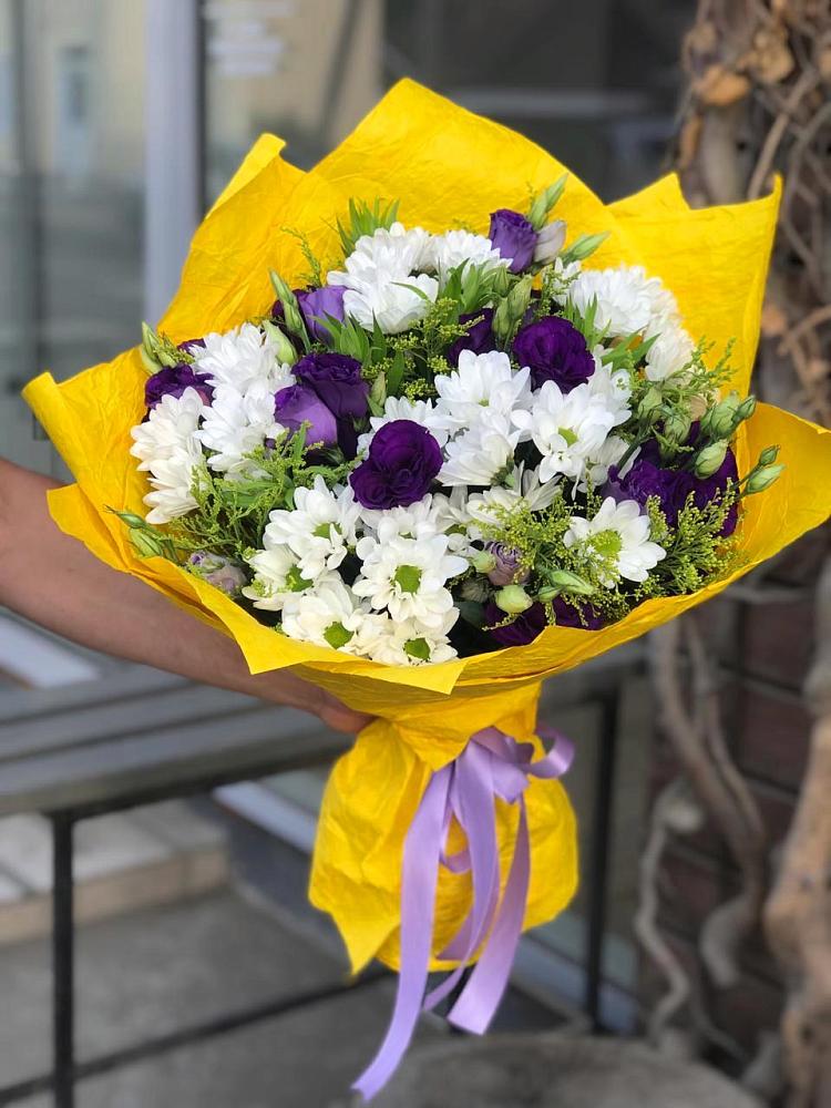 Букет цветов из: Ирисы, Хризантемы и Ромашки в Каменной Балке