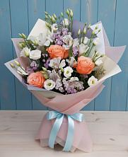 Букет цветов из:  Лизиантусы, Розы, Альстромерии и Гипсофила в Каменной Балке