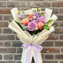 Букет цветов из:  Лизиантусы и Розы #REPLACE_PRED# Каменной Балке