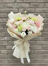 Букет цветов из:  Гвоздики, Розы, Лизиантусы и Хризантемы #REPLACE_PRED# Каменной Балке