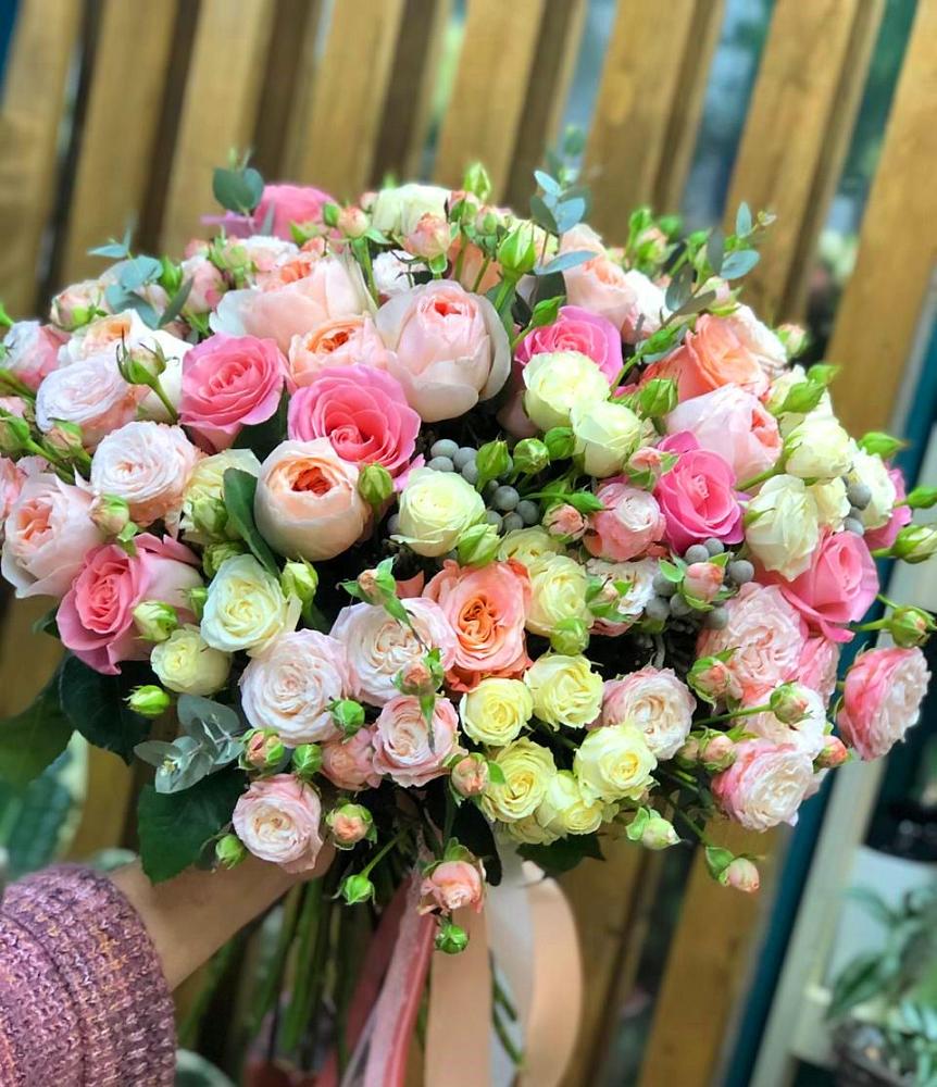 Букет цветов из: Розы в Каменной Балке