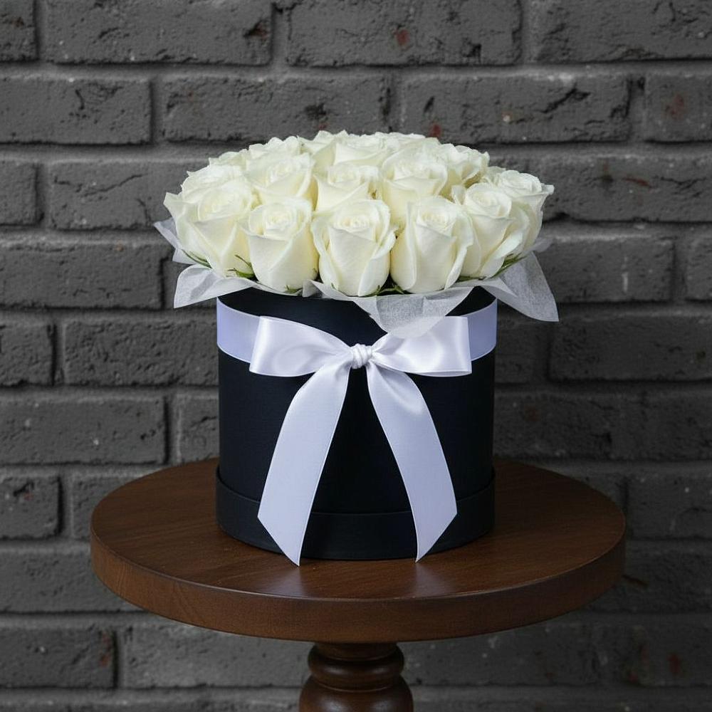 Цветочная композиция из Розы в шляпной коробке в Каменной Балке