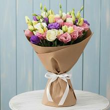 Букет цветов из:  Лизиантусы в Каменной Балке