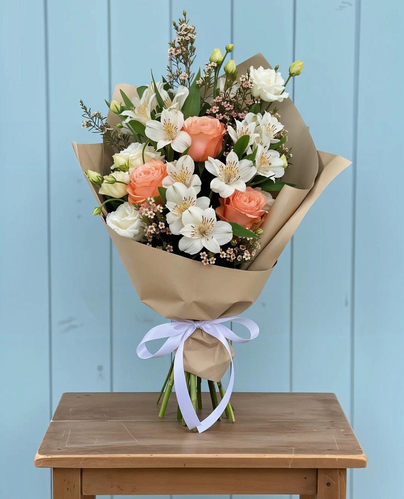 Букет цветов из: Альстромерии, Лизиантусы, Розы и Хризантемы в Каменной Балке
