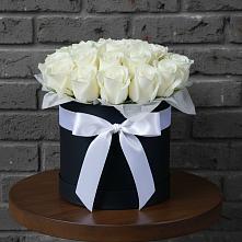 Цветочная композиция из Розы в шляпной коробке в Каменной Балке